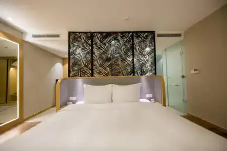 Quinter Central Nha Trang - 35