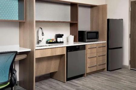 Home2 Suites By Hilton Miami Airport South Blue Lagoon - 68
