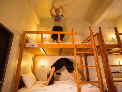 Pak-Up Hostel - 1