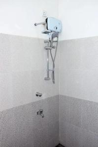 OYO 438 Sarala Residence - 6
