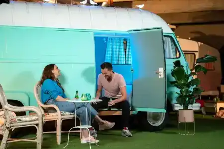 Outside Inn - 106