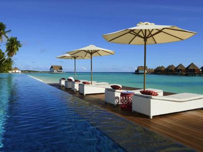 Mercure Maldives Kooddoo Resort - 20