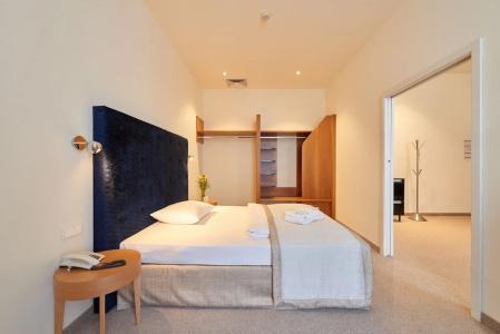 HiLight Suites - 120