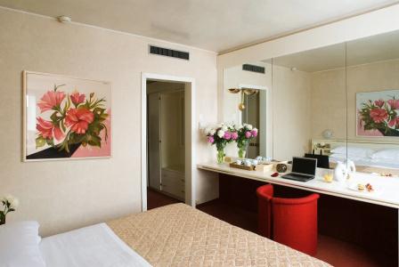 Starhotels Cristallo Palace - 4