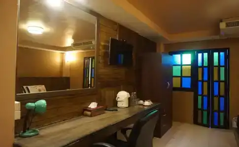 Bangkok Travel Suites - 14