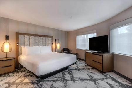 Silver Cloud - Seattle Broadway - 17