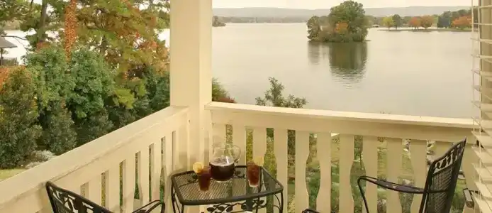 Lookout Point Lakeside Inn - 109