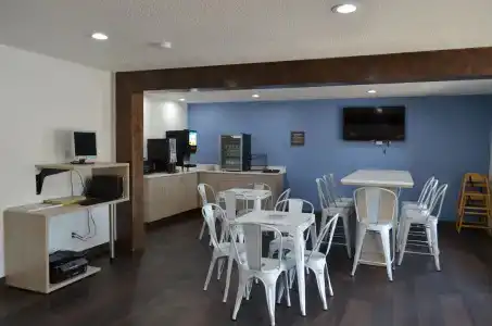 Athena Inn - 11