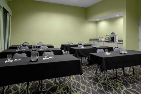 Homewood Suites by Hilton - 11