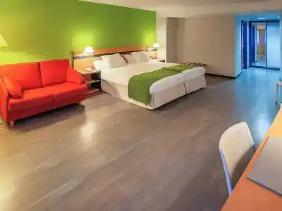Ibis Styles Zaragoza Ramiro I - 39
