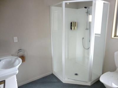 Bealey Avenue - 8