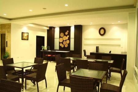 The White Pearl - 1