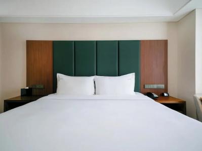 Holiday Inn Qingdao City Center, An Ihg - 71