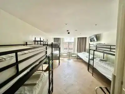Damrak Inn - 92
