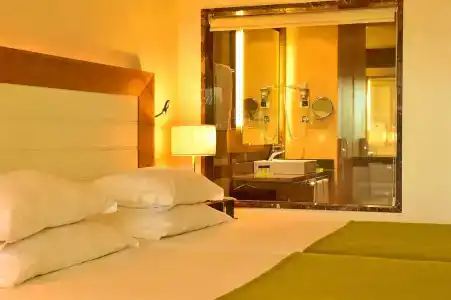 Pestana Promenade Ocean Resort - 9