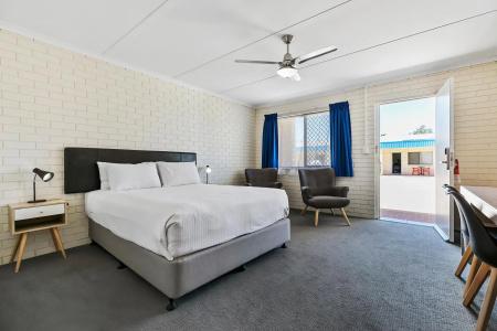 Comfort Inn on Main - 1
