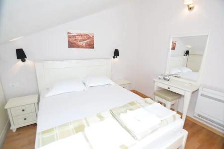 ROOMS & DOBROTSKI DVORI - 110