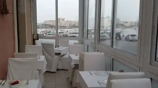 Lakkios charming suites and rooms - 6