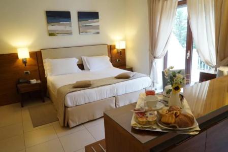 Suites & Residence - 74