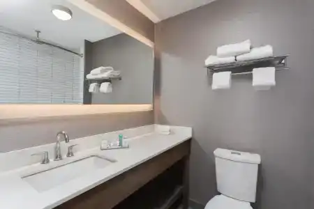 Wyndham Garden LaGuardia South - 11