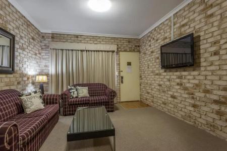 Highlander Motor Inn - 50