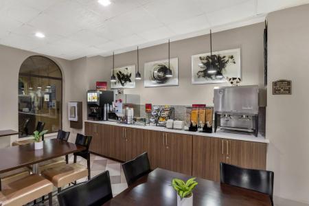 Best Western Plus Heritage Inn - 29