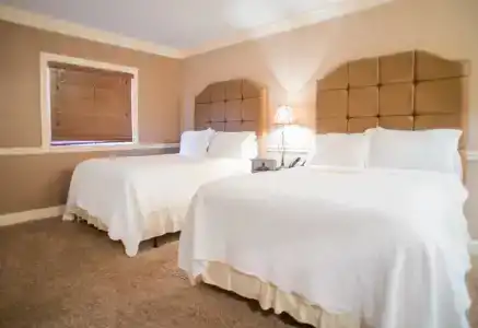 The Remington Suite and Spa - 44