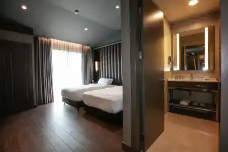 DoubleTree By Hilton Izmir Airport - 3