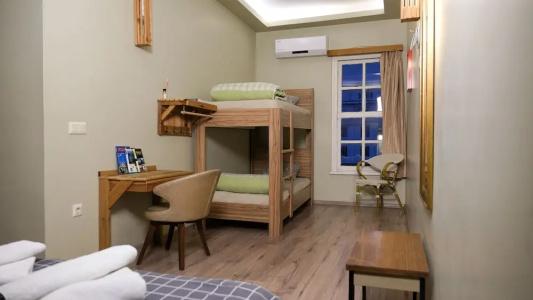 Second Home Hostel - 61
