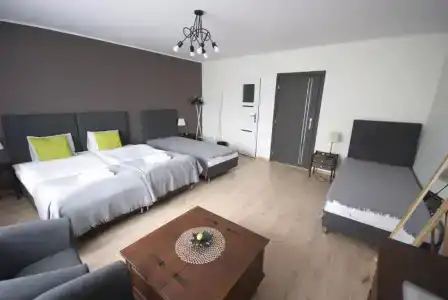 7th Room - 18