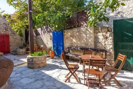 Oinoessa Traditional Boutique Guest Houses - 56