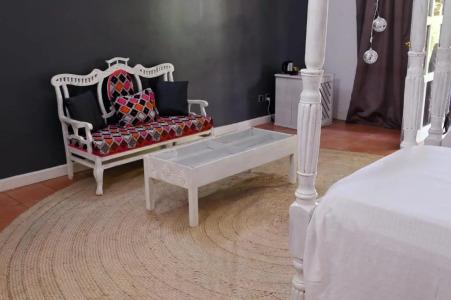 B4 Boutique - 32