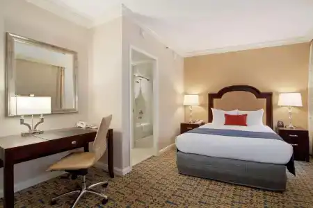 Capital Hilton - 86