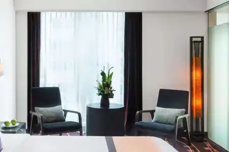 Radisson Suites Bangkok Sukhumvit - Sha Extra Plus - 43