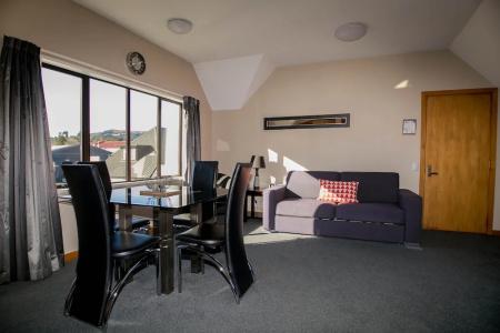 Allan Court - 75