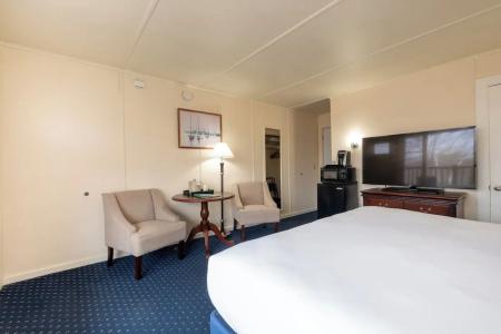 Days Inn by Wyndham - 56