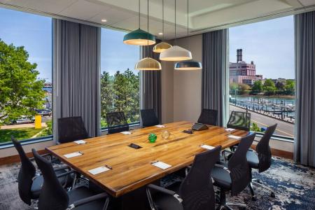 Hampton Inn Boston Seaport District - 7