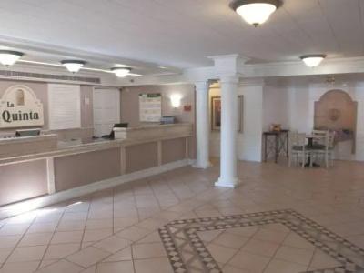 La Quinta Inn by Wyndham Bakersfield South - 8