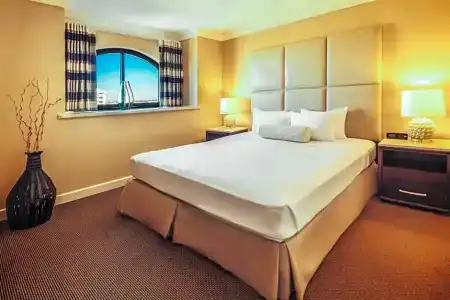 The Waterfront Beach Resort, A Hilton - 249