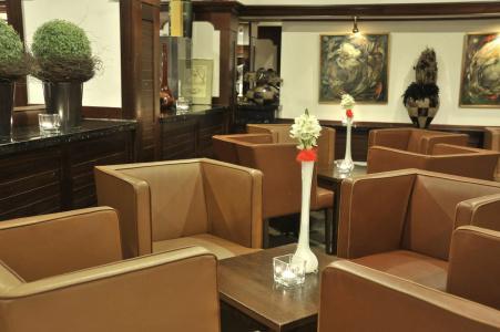 Golden Tulip Central - 1