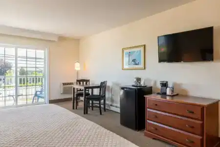 Ogunquit and Suites - 77