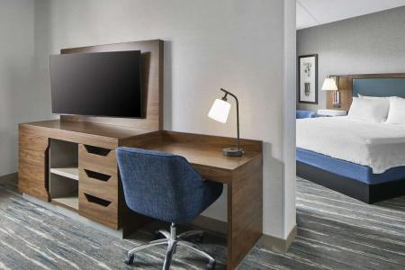 Hampton Inn and Suites Downtown - 101