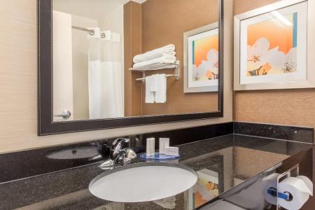 Fairfield Inn & Suites - 34