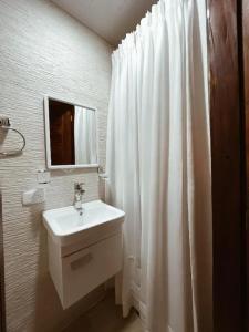 Studio 27 - 104