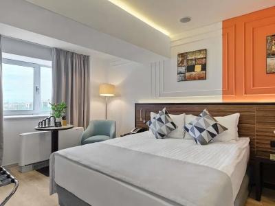 DoubleTree by Hilton Bucharest Unirii Square - 35
