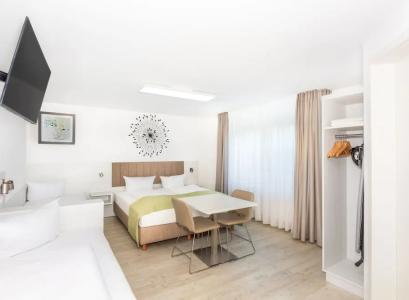 & Gästehaus Im Ziegelweg garni (Eintrittskarten für den EP über uns für jeden Tag erhältlich) - 29