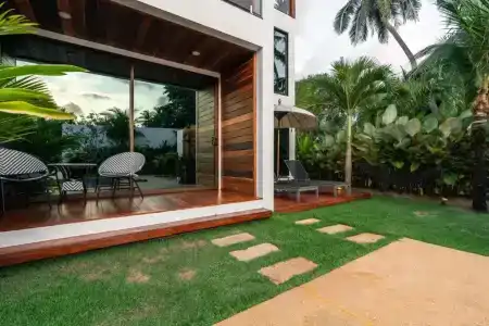 Zee Luxury Boutique - 45