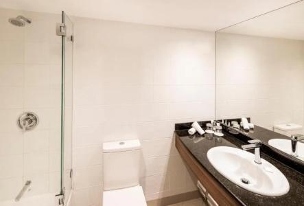 Novotel International Airport - 77