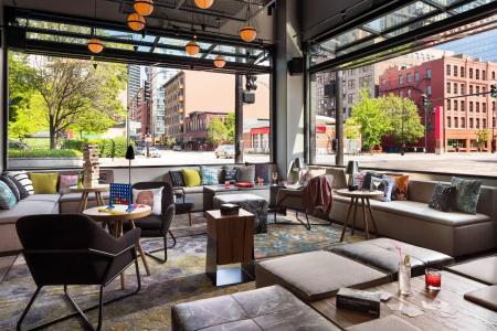 Moxy Chicago Downtown - 27