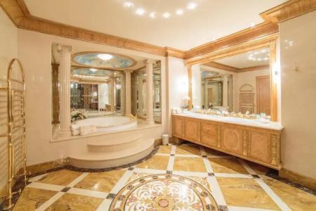 Royal Casino Spa & Resort - 27